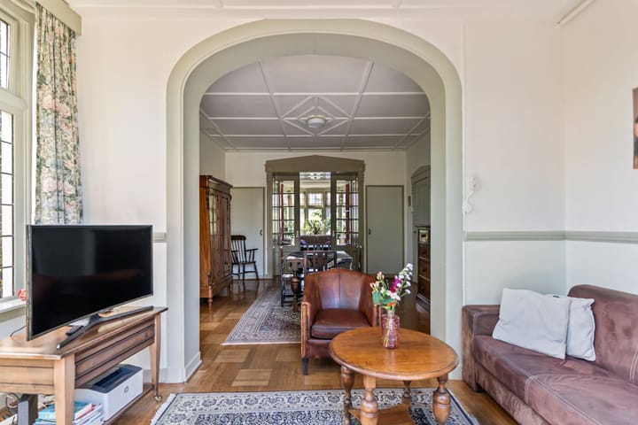 Photo 12 of Burgemeester de Bruïnelaan 18