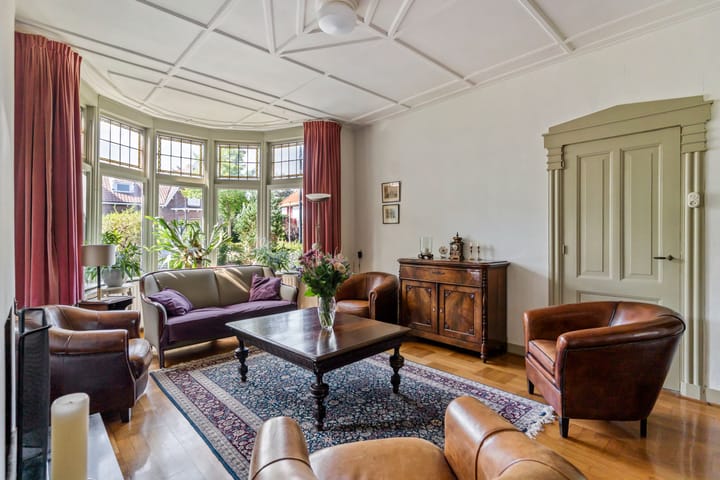 Photo 19 of Burgemeester de Bruïnelaan 18