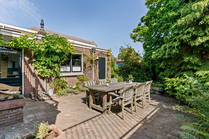 Photo 27 of Burgemeester de Bruïnelaan 18