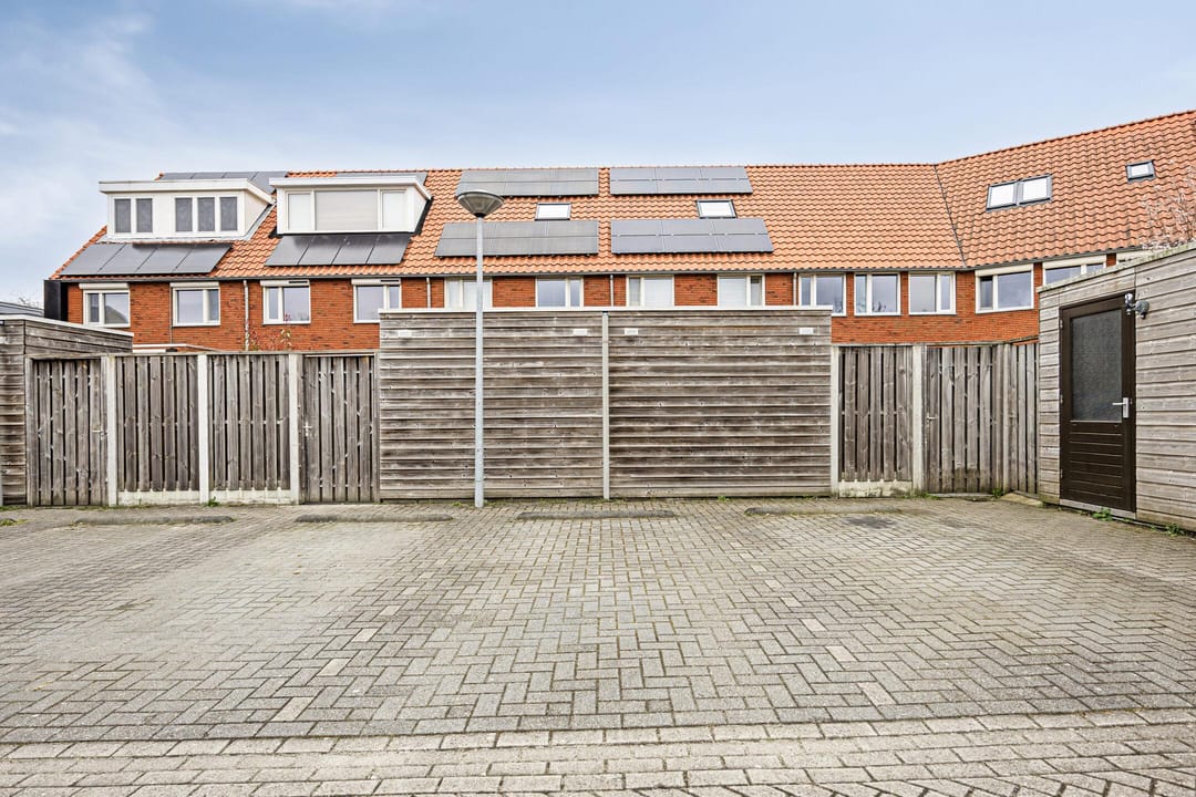 Photo 28 of Bisschop Godschalkstraat 9