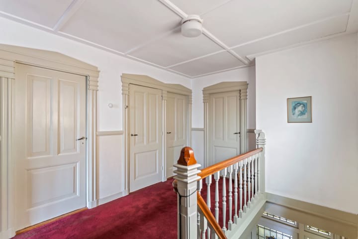 Photo 34 of Burgemeester de Bruïnelaan 18