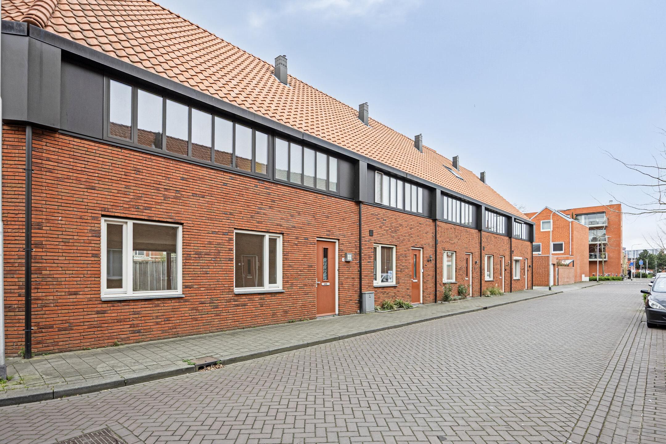 Photo 33 of Bisschop Godschalkstraat 9