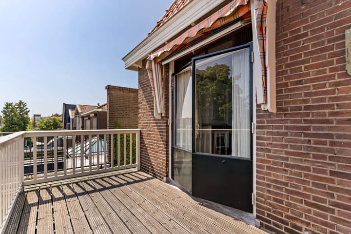 Photo 47 of Burgemeester de Bruïnelaan 18