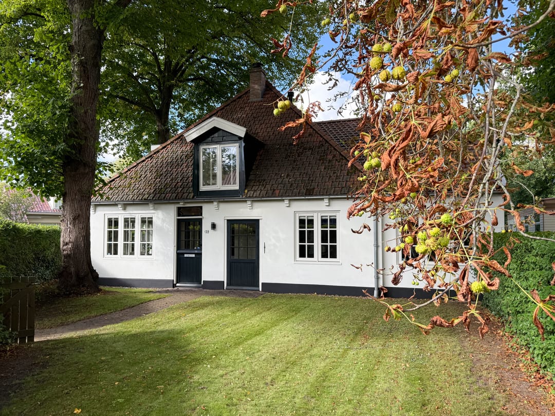 Photo 2 of Karel de Grotelaan 33