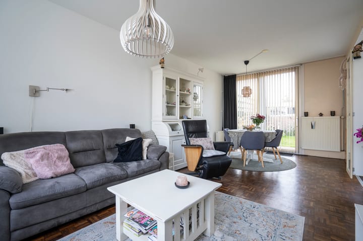 Photo 7 of Vincent van Goghlaan 70