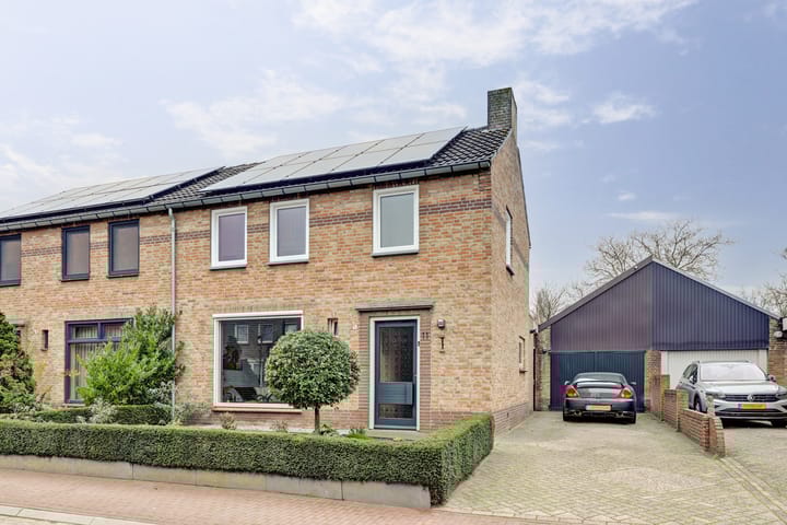 Van der Lindenstraat 11