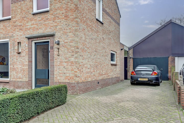 Foto 4 van Van der Lindenstraat 11