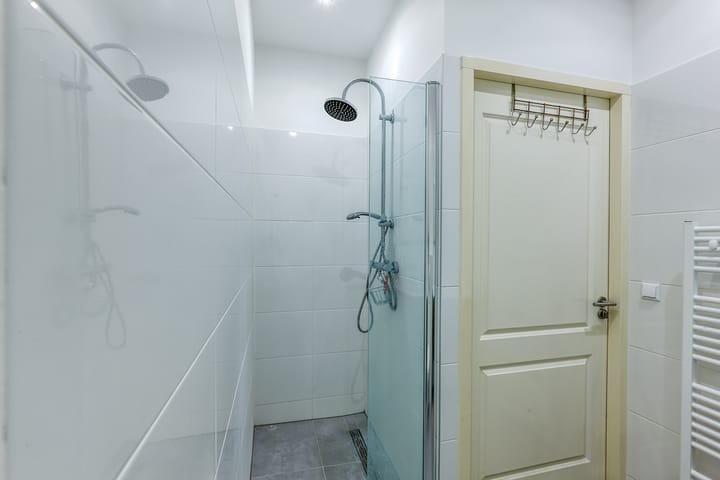 Photo 20 of Pompe van Meerdervoortstraat 2