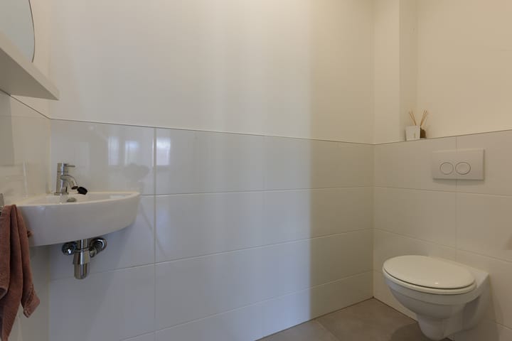 Photo 22 of Pompe van Meerdervoortstraat 2