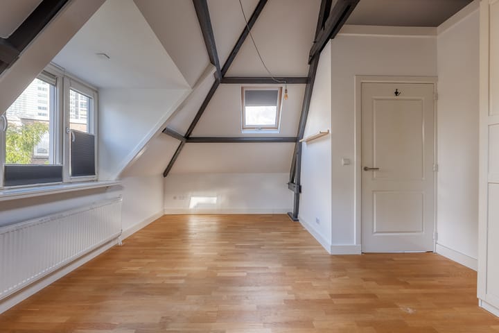 Photo 28 of Pompe van Meerdervoortstraat 2