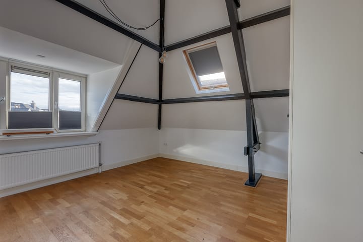 Photo 29 of Pompe van Meerdervoortstraat 2