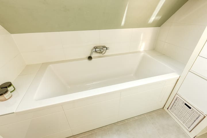 Photo 34 of Pompe van Meerdervoortstraat 2