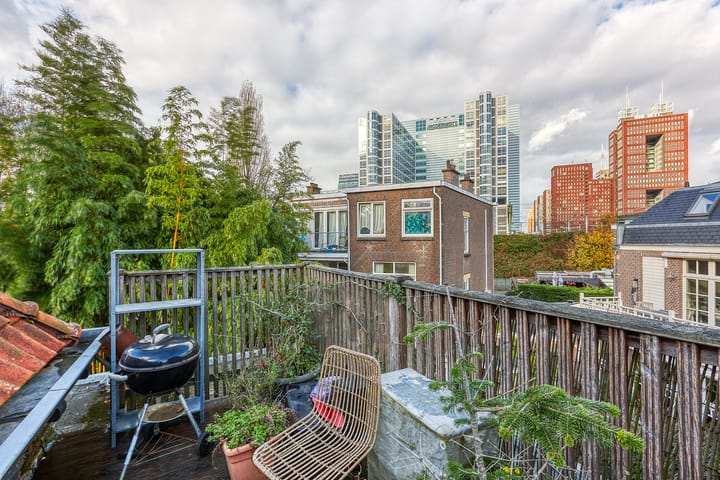 Photo 37 of Pompe van Meerdervoortstraat 2