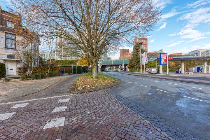 Photo 44 of Pompe van Meerdervoortstraat 2