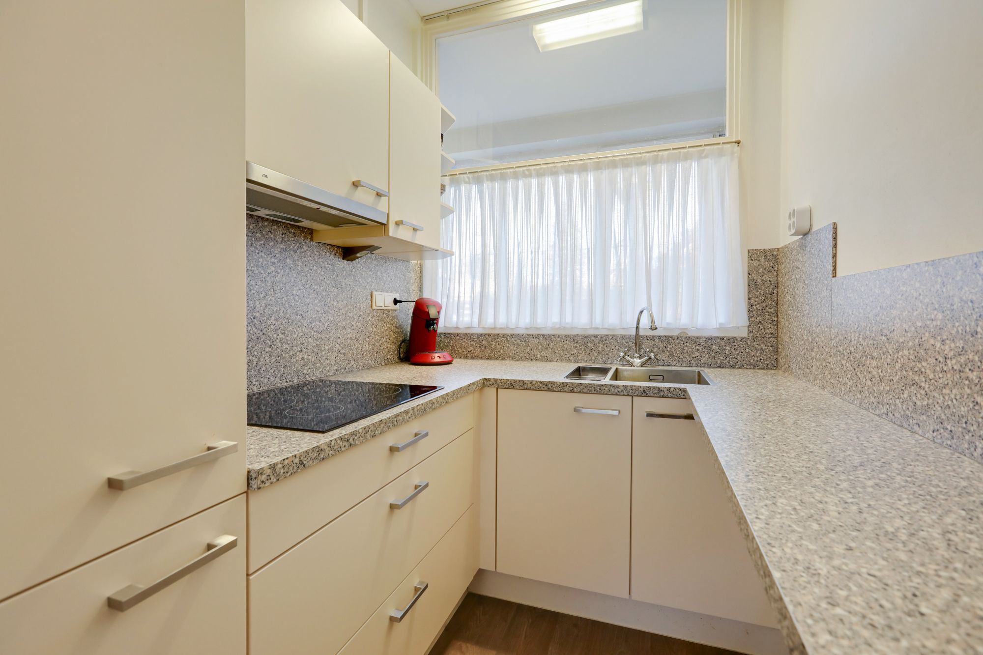 Foto 18 van Stationsplein 42