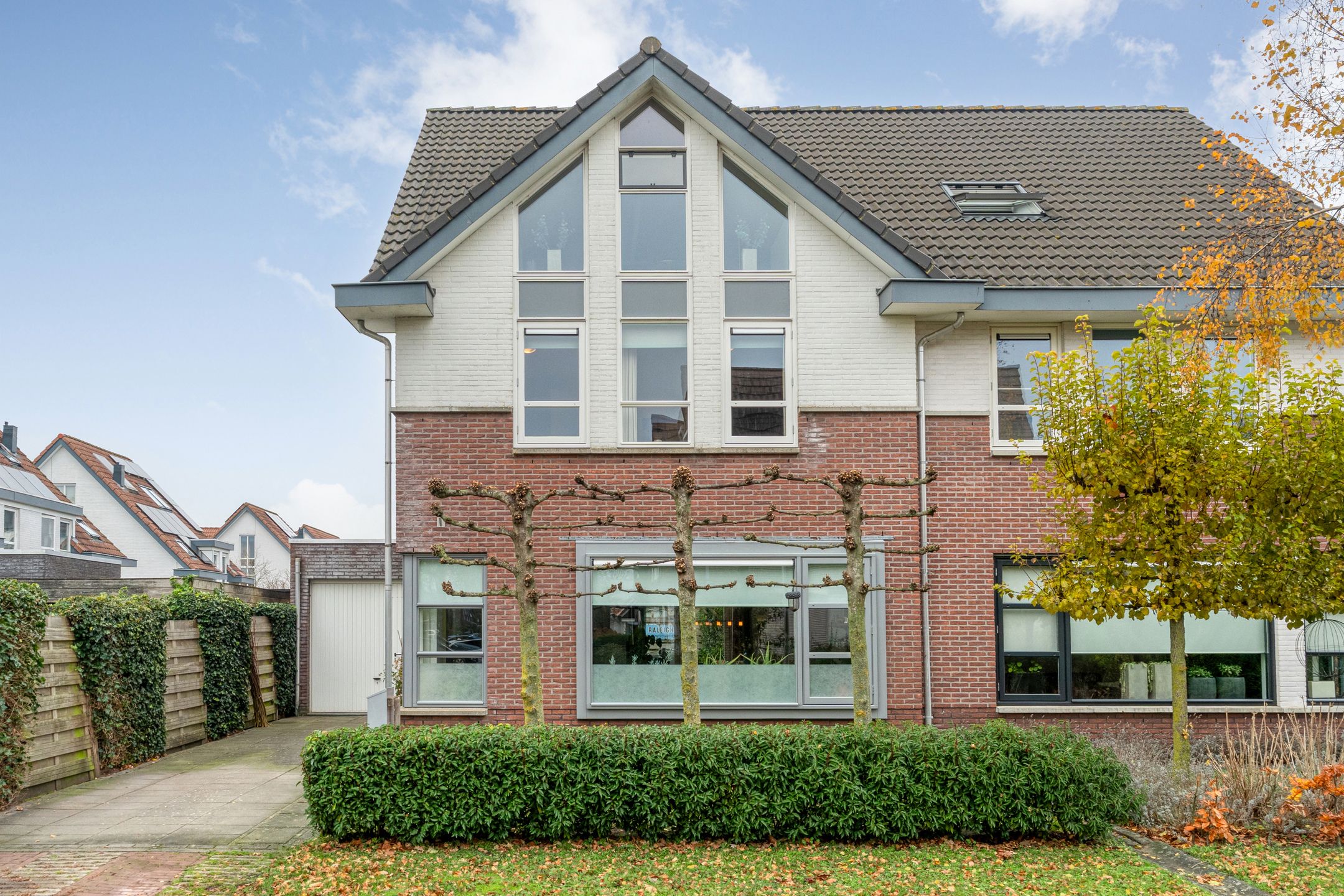 Buying a house in The Netherlands., Brunel 16