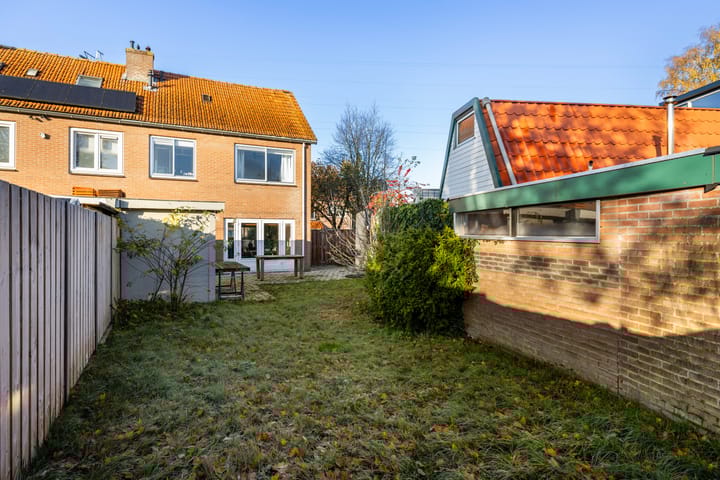 Foto 26 van Borneolaan 1