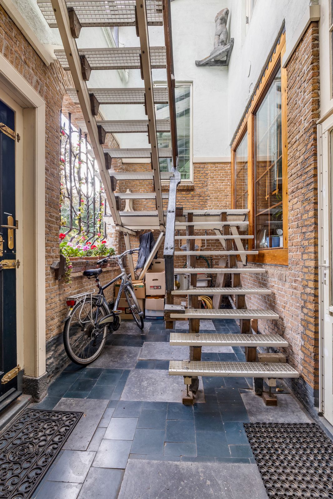 Foto 29 van Varkenmarkt 104