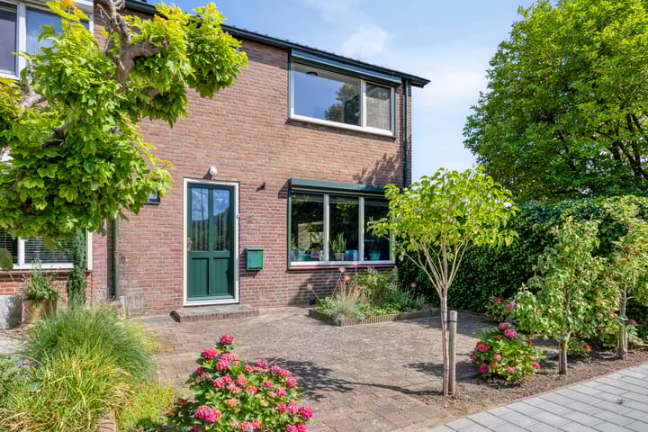 Photo 3 of van Gelderstraat 2