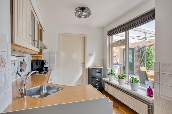 Photo 15 of van Gelderstraat 2