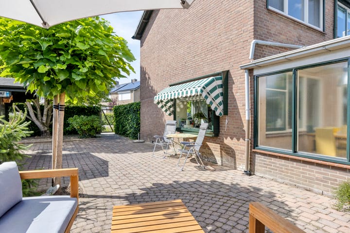 Photo 32 of van Gelderstraat 2