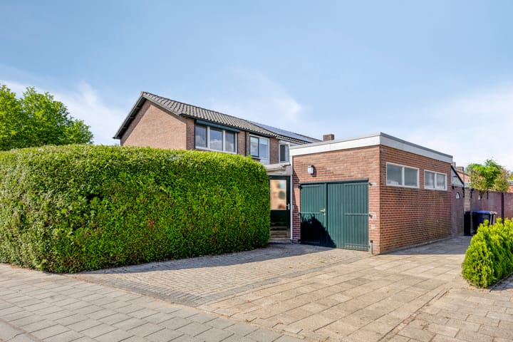 Photo 4 of van Gelderstraat 2