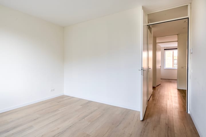 Foto 24 van Meerring 184