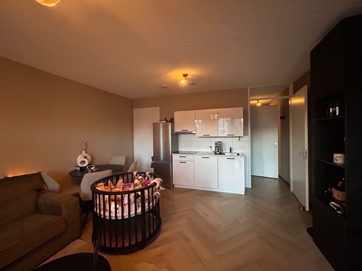 Photo 3 of Oostwal 192-G