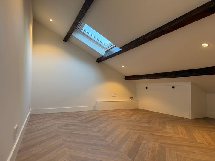 Foto 5 van Van Tuyll van Serooskerkenplein 49