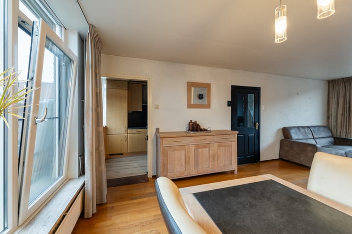 Photo 22 of Lorentzstraat 24