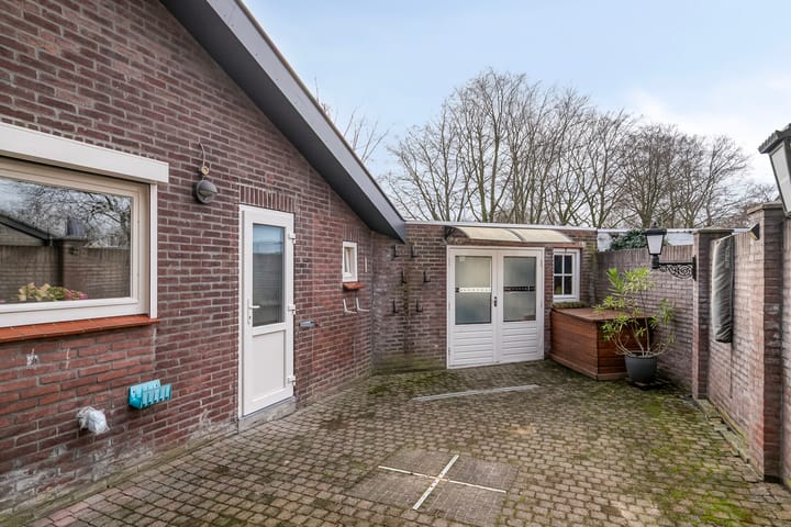 Foto 29 van Louis Regoutstraat 64