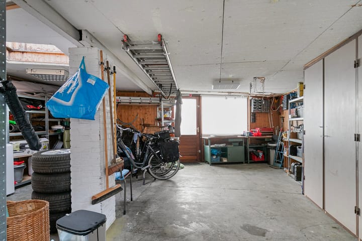 Foto 32 van Louis Regoutstraat 64