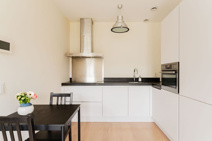 Photo 3 of Suze Robertsonstraat 57