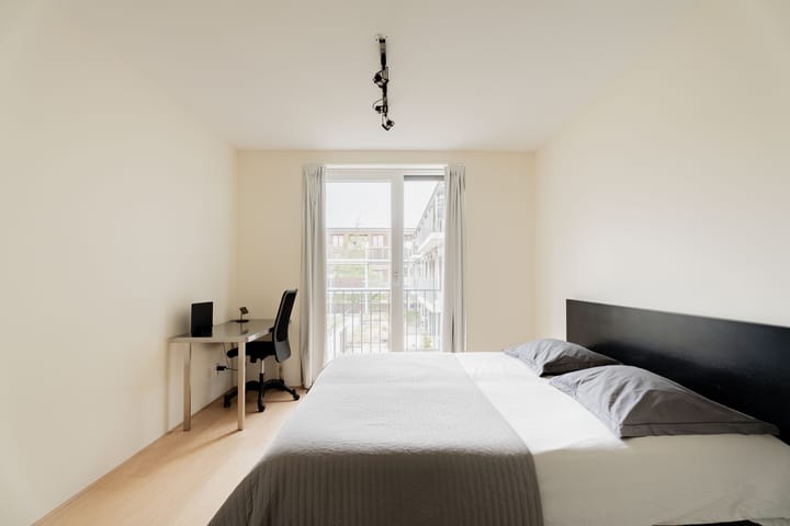 Photo 16 of Suze Robertsonstraat 57