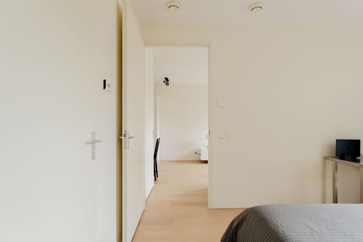 Photo 18 of Suze Robertsonstraat 57