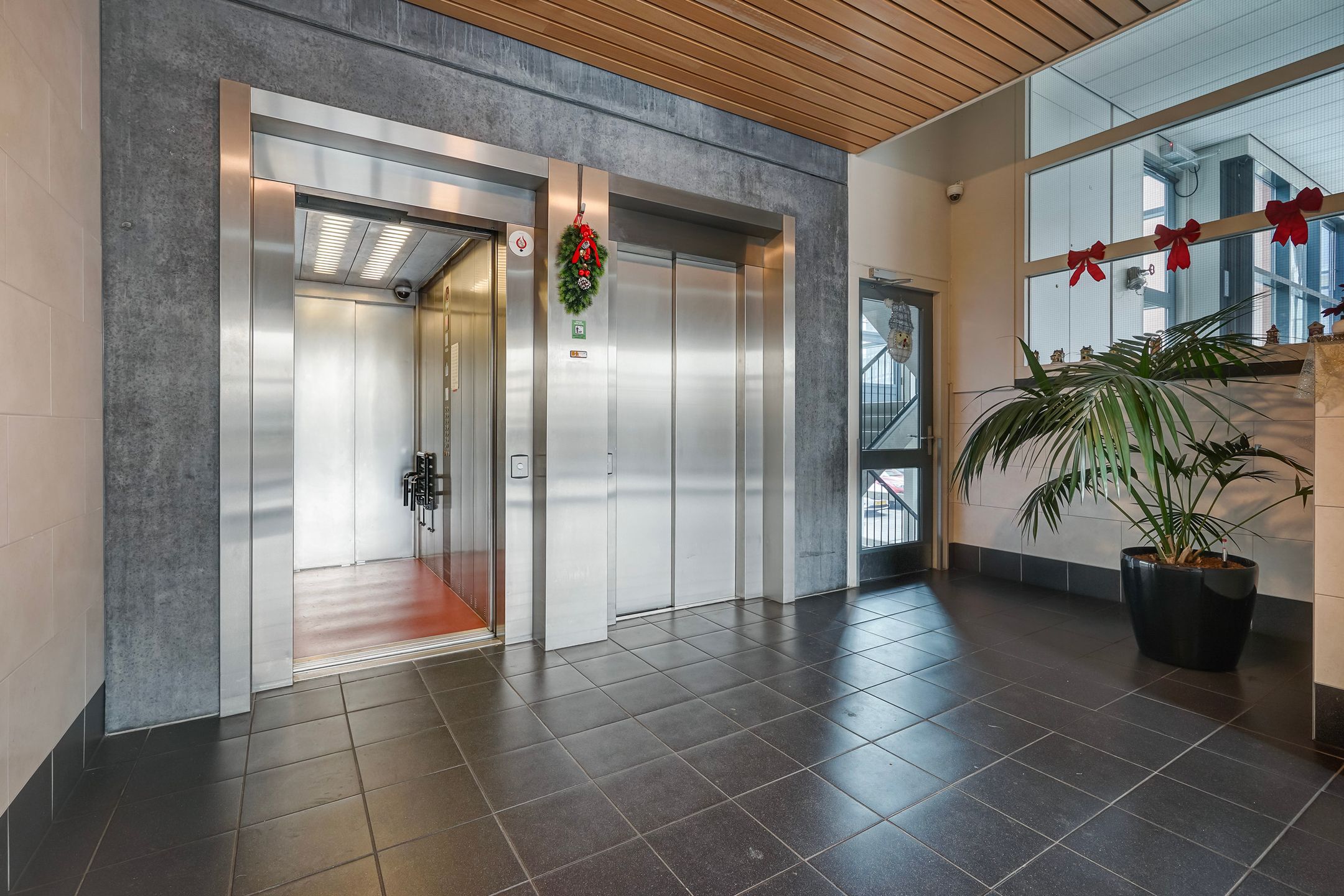 Photo 9 of Uiterwaard 76