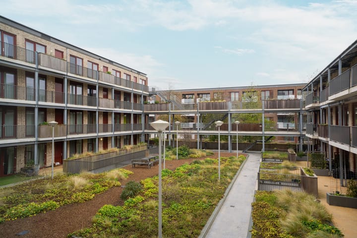 Photo 27 of Suze Robertsonstraat 57