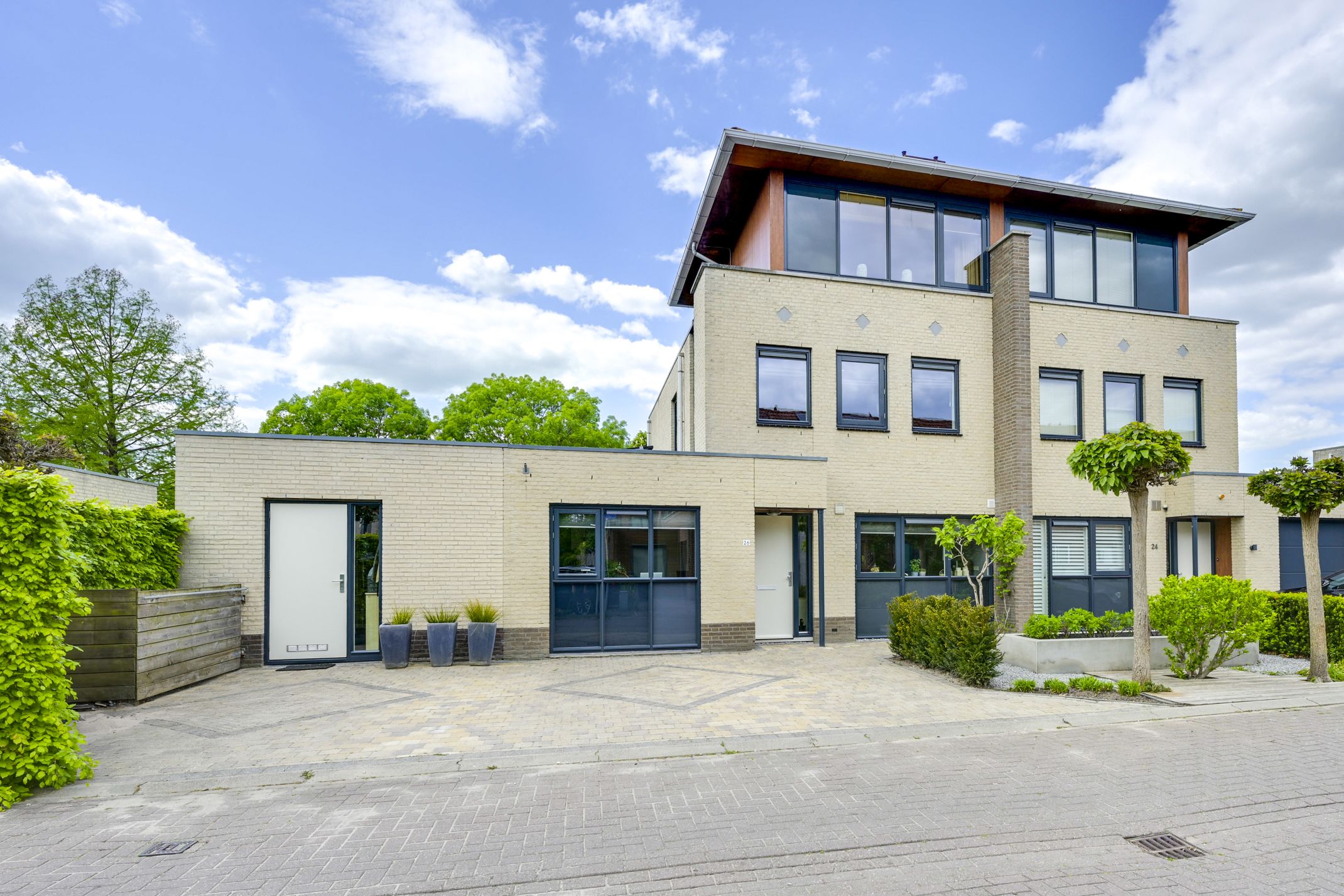 Buying a house in The Netherlands., Buizerdstraat 26