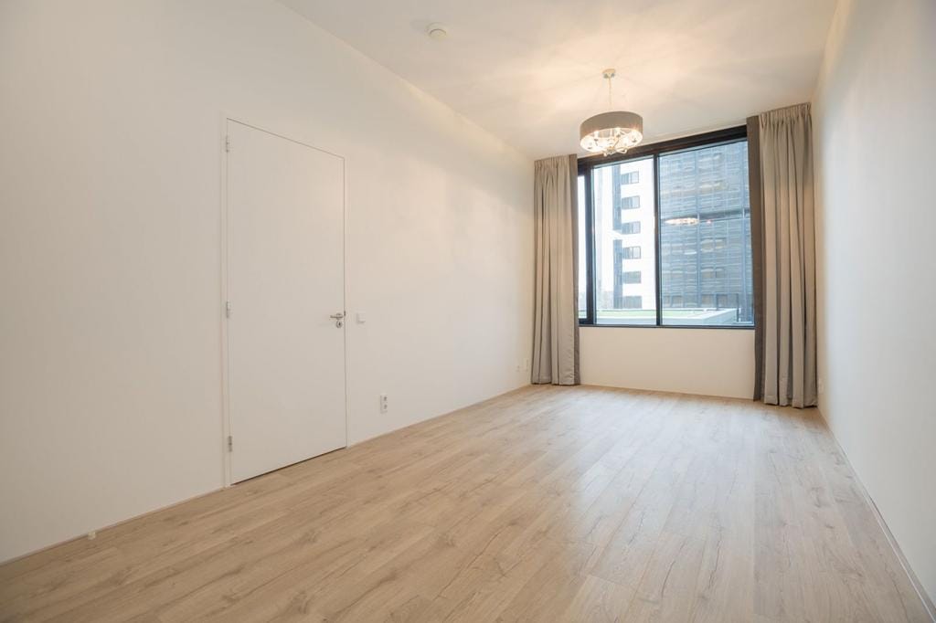 Foto 13 van Anna van Buerenplein 56