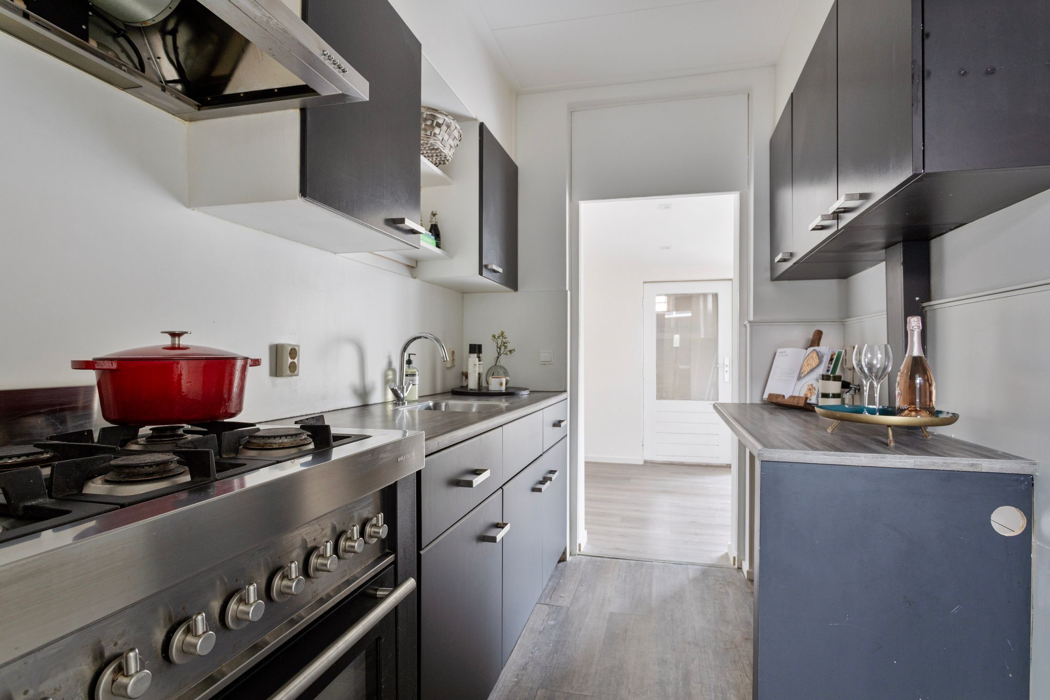 Foto 3 van Leeghwaterstraat 12