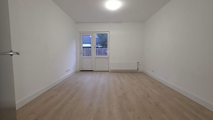 Foto 16 van Strevelsweg 23-A