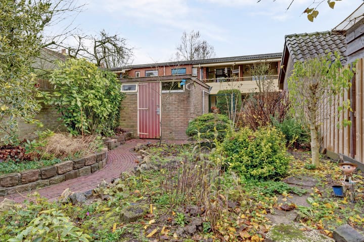 Photo 4 of Van Hogendorpstraat 11