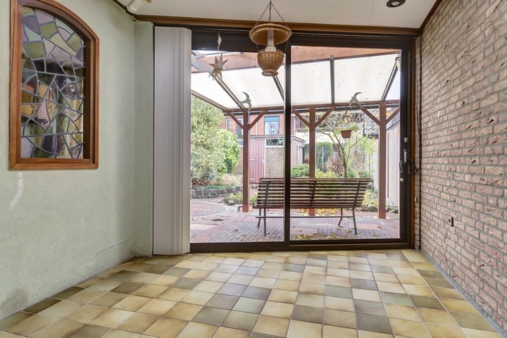 Photo 8 of Van Hogendorpstraat 11