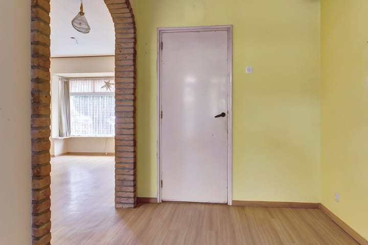 Photo 13 of Van Hogendorpstraat 11