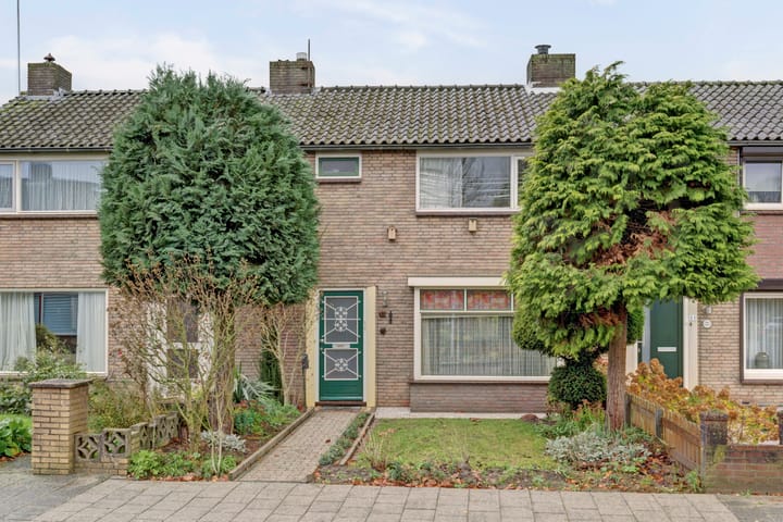 Photo 25 of Van Hogendorpstraat 11