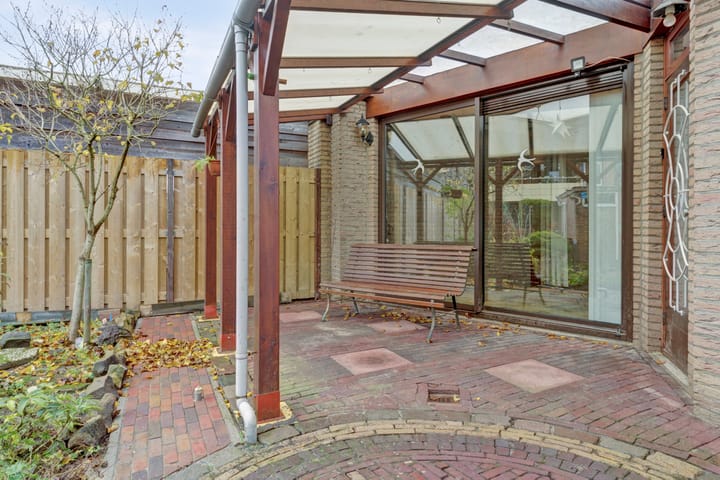 Photo 27 of Van Hogendorpstraat 11