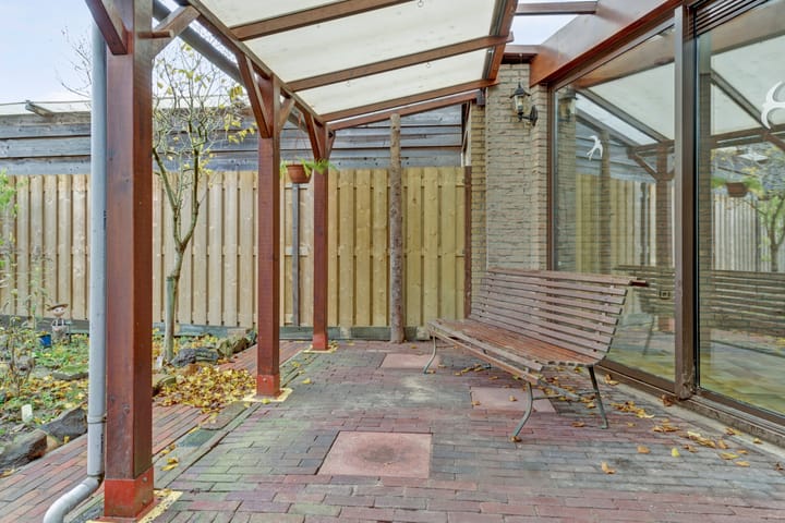 Photo 28 of Van Hogendorpstraat 11