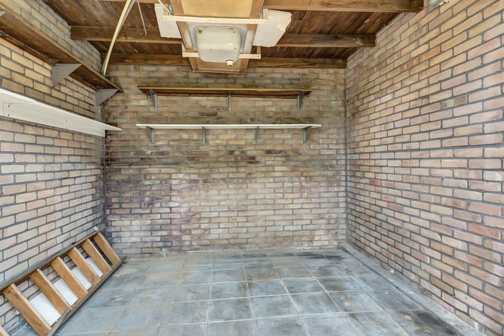 Photo 29 of Van Hogendorpstraat 11