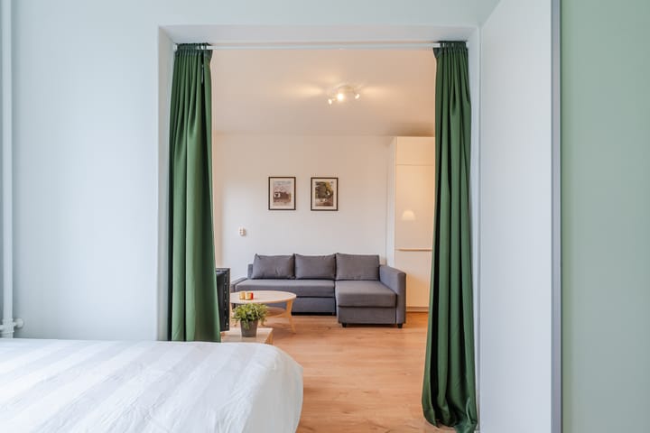 Photo 15 of Van Nijenrodeweg 844