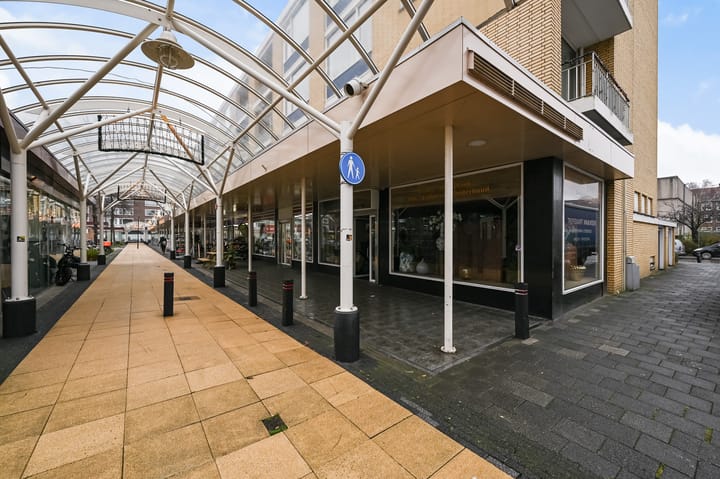 Koningin Julianaplein 10, Voorburg